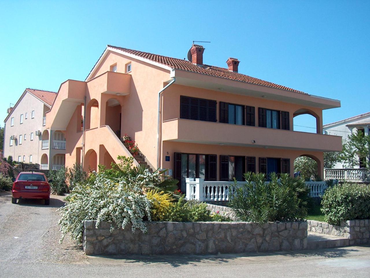 Apartments Andrea By El-Pi Tours Njivice Bagian luar foto